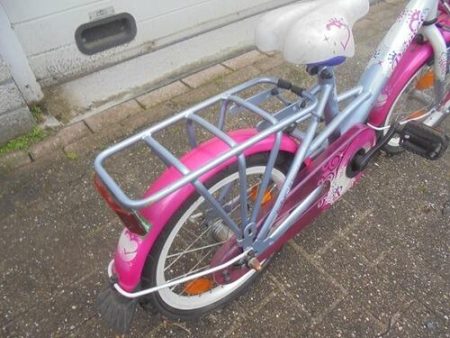 16 Inch Loekie Prinses Met Een Voordrager