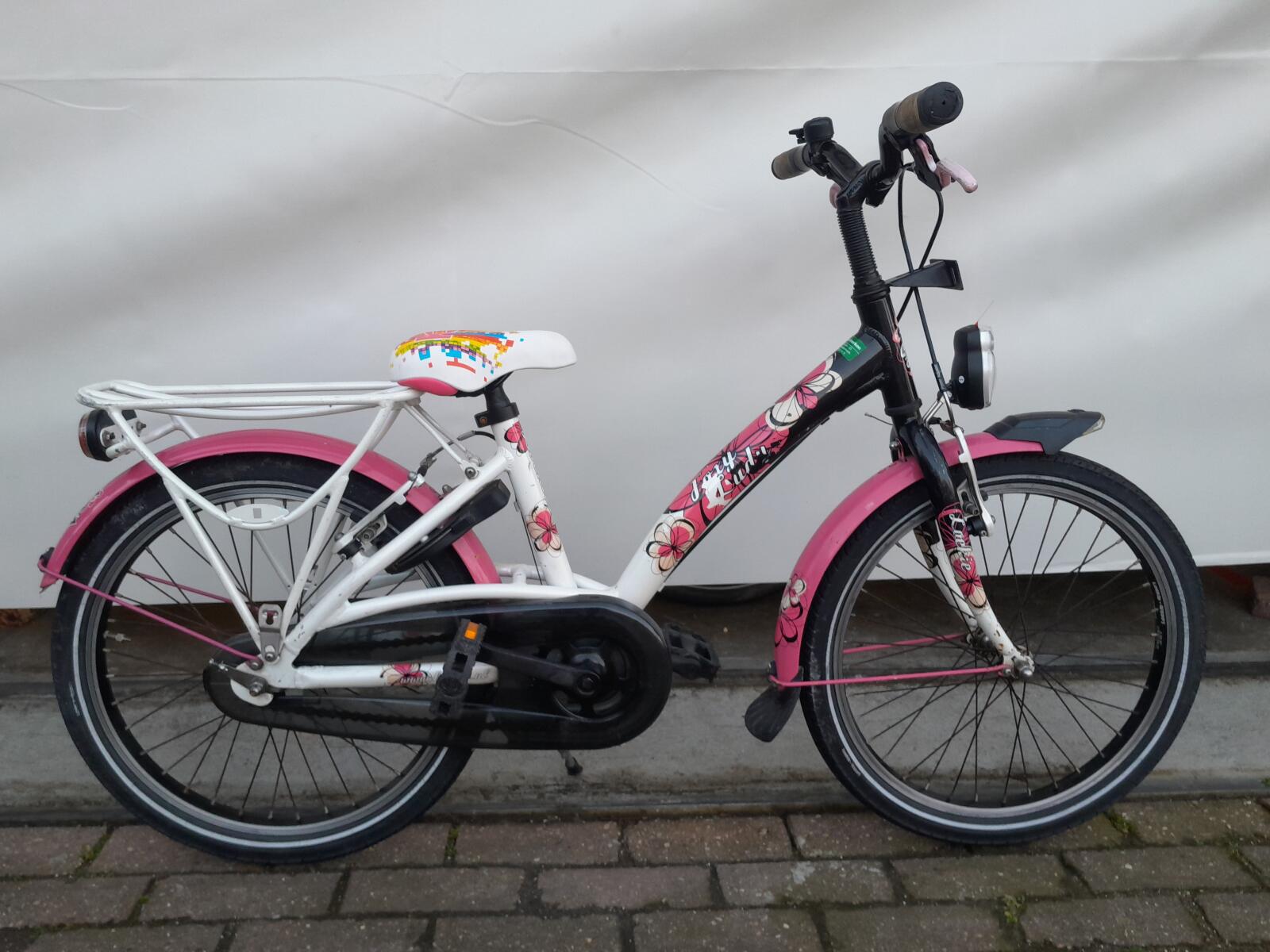 20 cali Loekie Foxy Lady z handremmen en een terugtraprem.