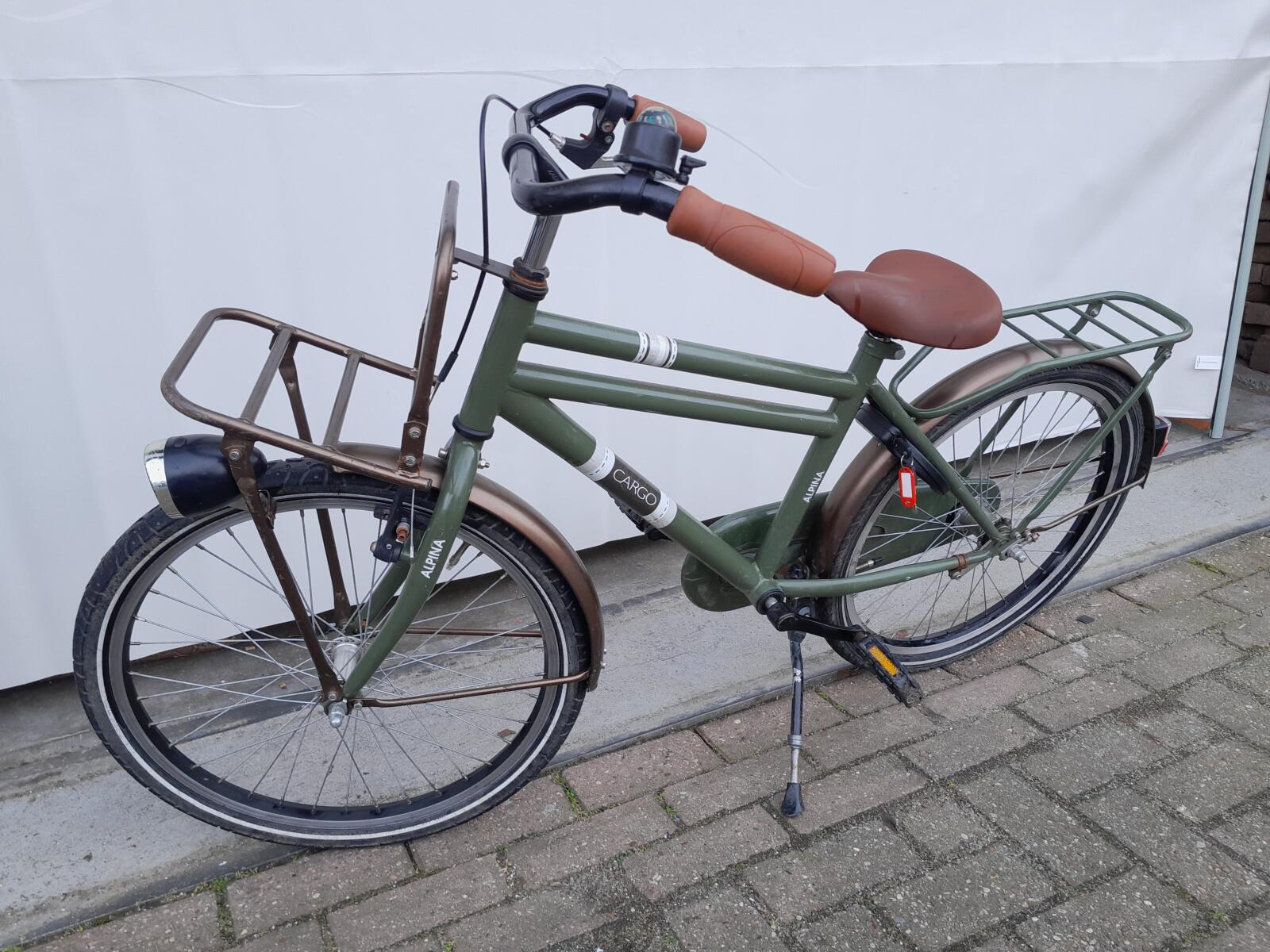 22 cali Alpina Cargo z een voordrager. - obrazek 3