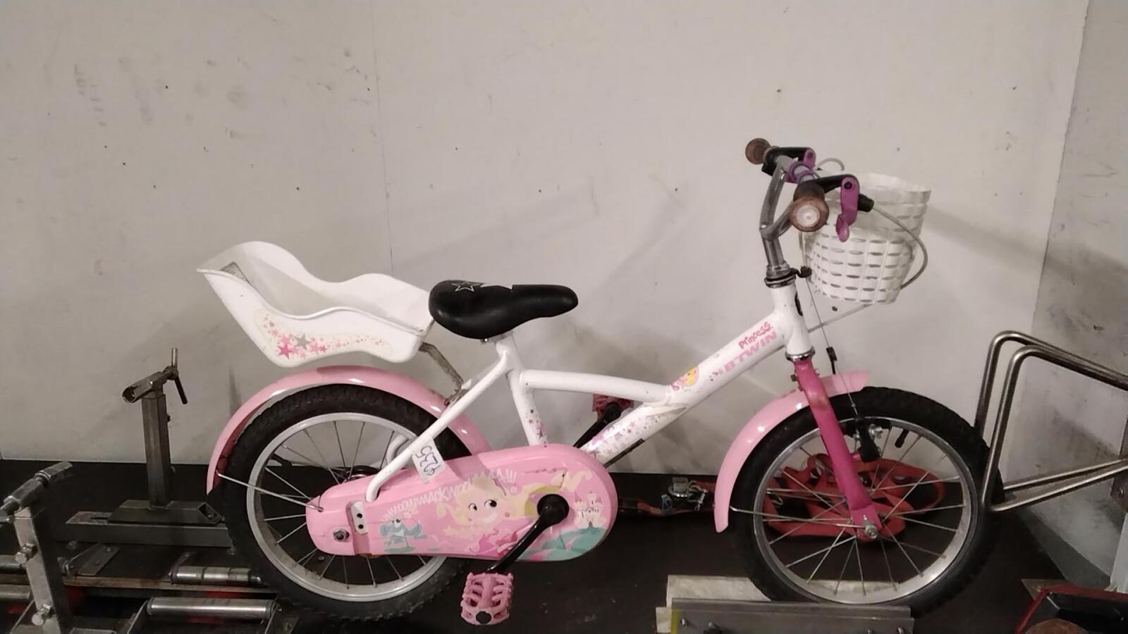 Roze Btwin Princess Meisjesfiets