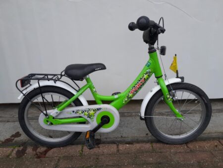 16 cali Puky meisjesfiets z 1 handrem en een terugtraprem.