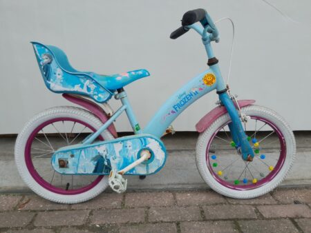 16 cali Disney Frozen z poppenstoeltje.
