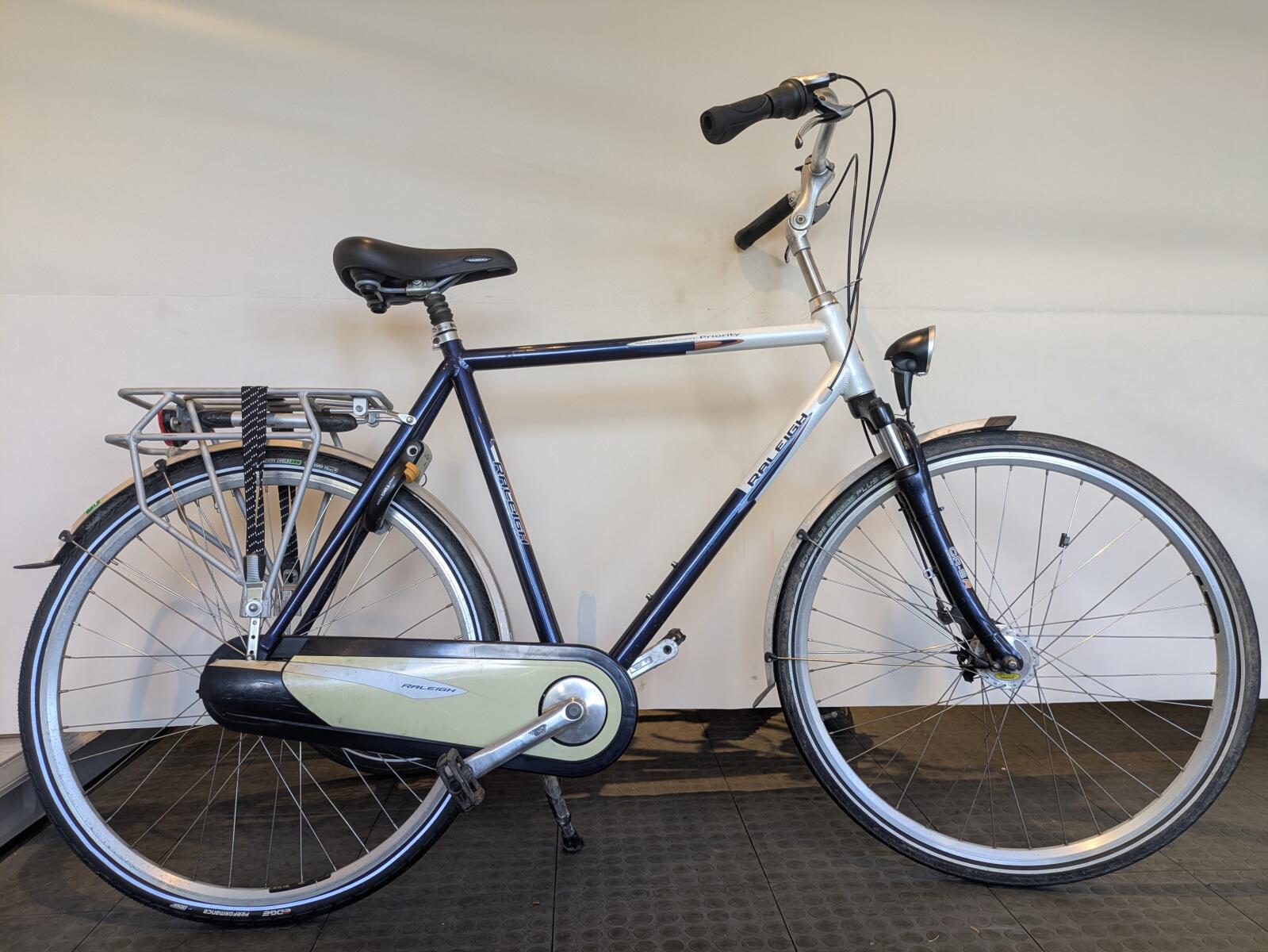 28 cali Raleigh Priority z 7 biegi en vering.