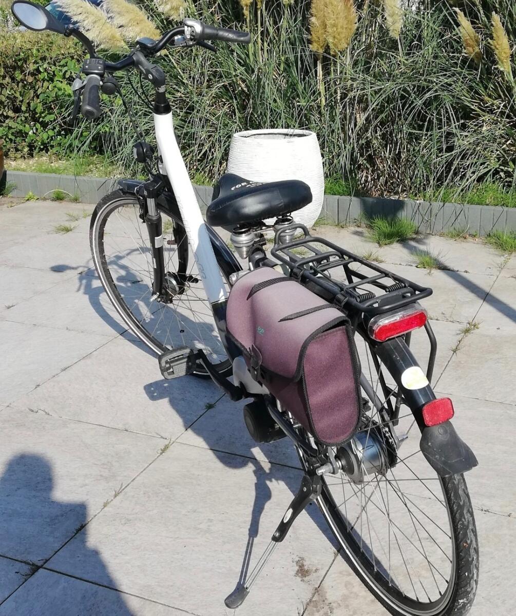 Biały Kalkhoff Agattu e-bike rower damski in uitstekende staat - obrazek 2