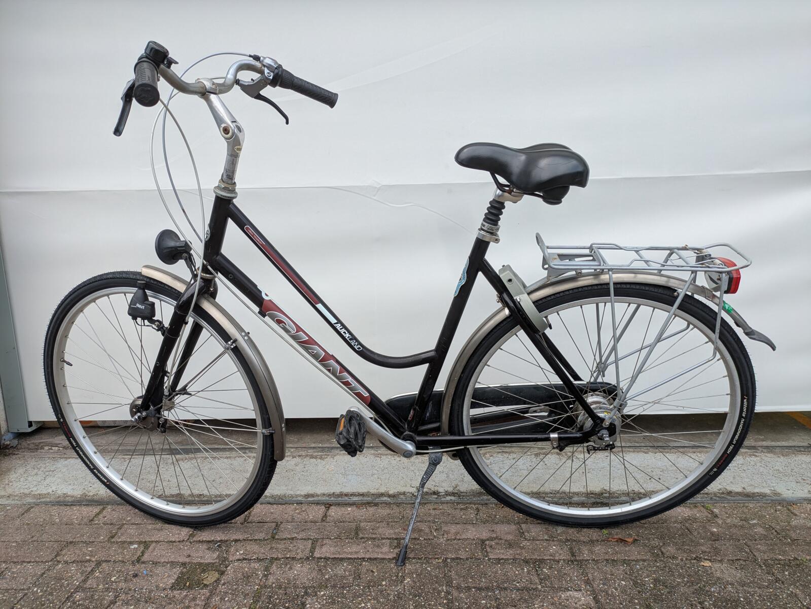 28 cali Giant Auckland z 7 biegi. - obrazek 3
